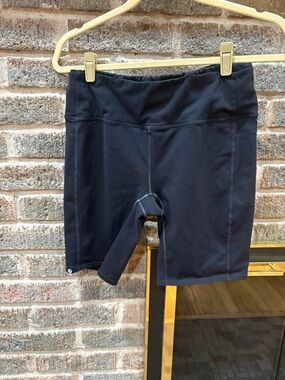 oiselle Black Mid-Rise Bike Shorts